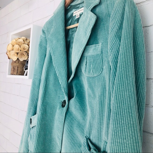 Banana Republic | Sea Foam Corduroy Blazer - Picture 2 of 5